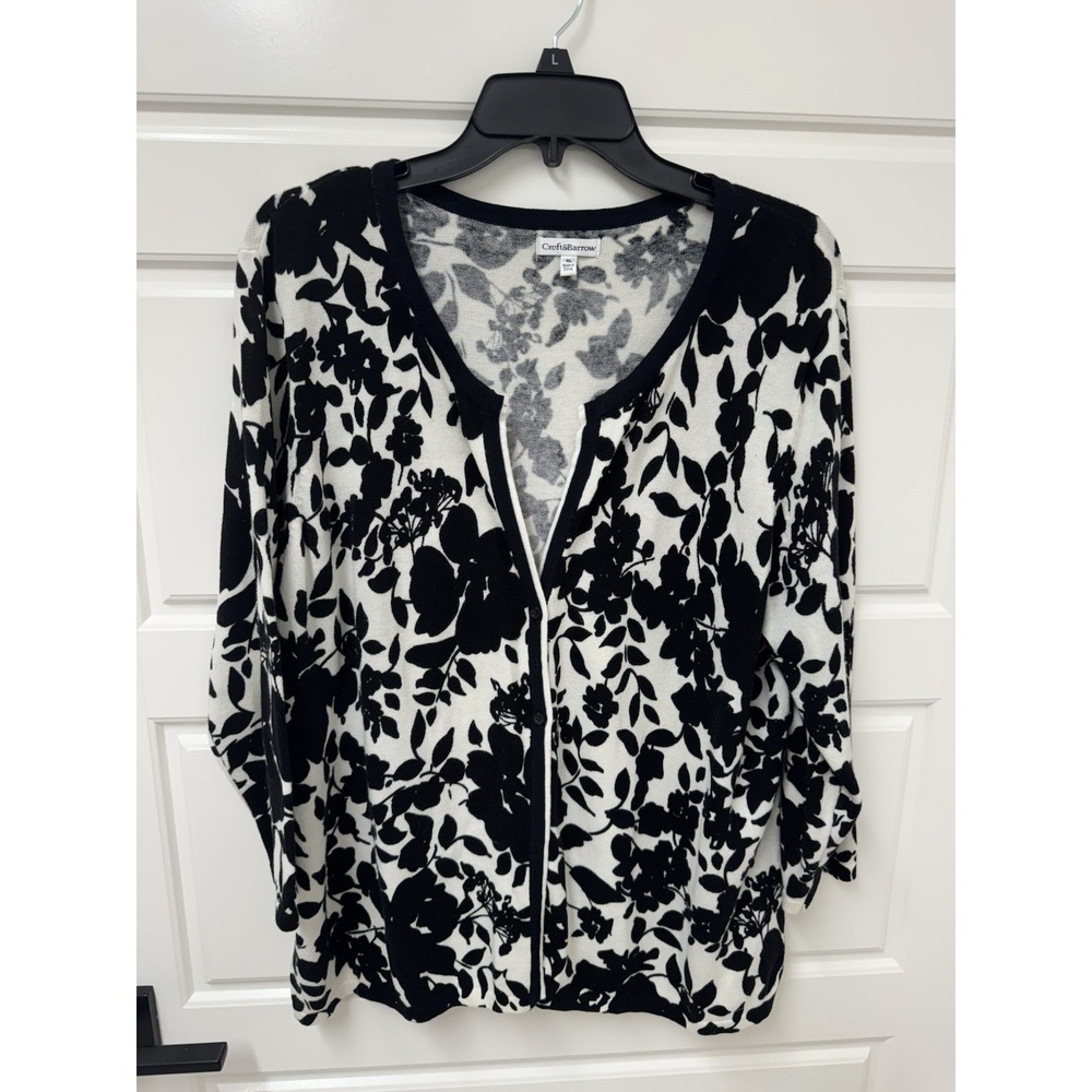 Croft & Barrow Floral Long Sleeve Cardigan Button White Black XL